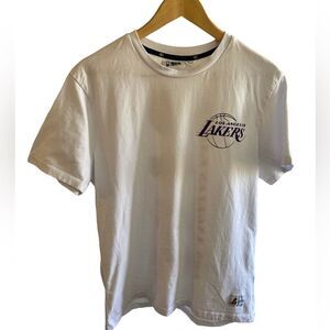 Los Angeles Lakers Official NBA white T-shirt Unisex youth Large